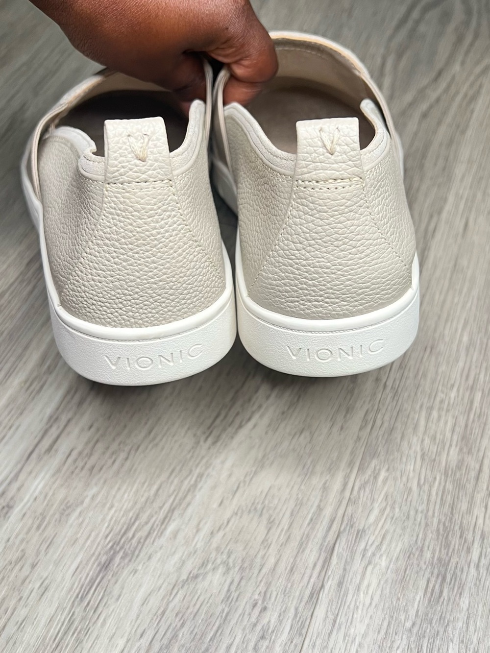 Vionic Cambria Shoes Womens Sz 9 Beige Leather Slip On Casual Comfort Sneakers - Picture 4 of 9